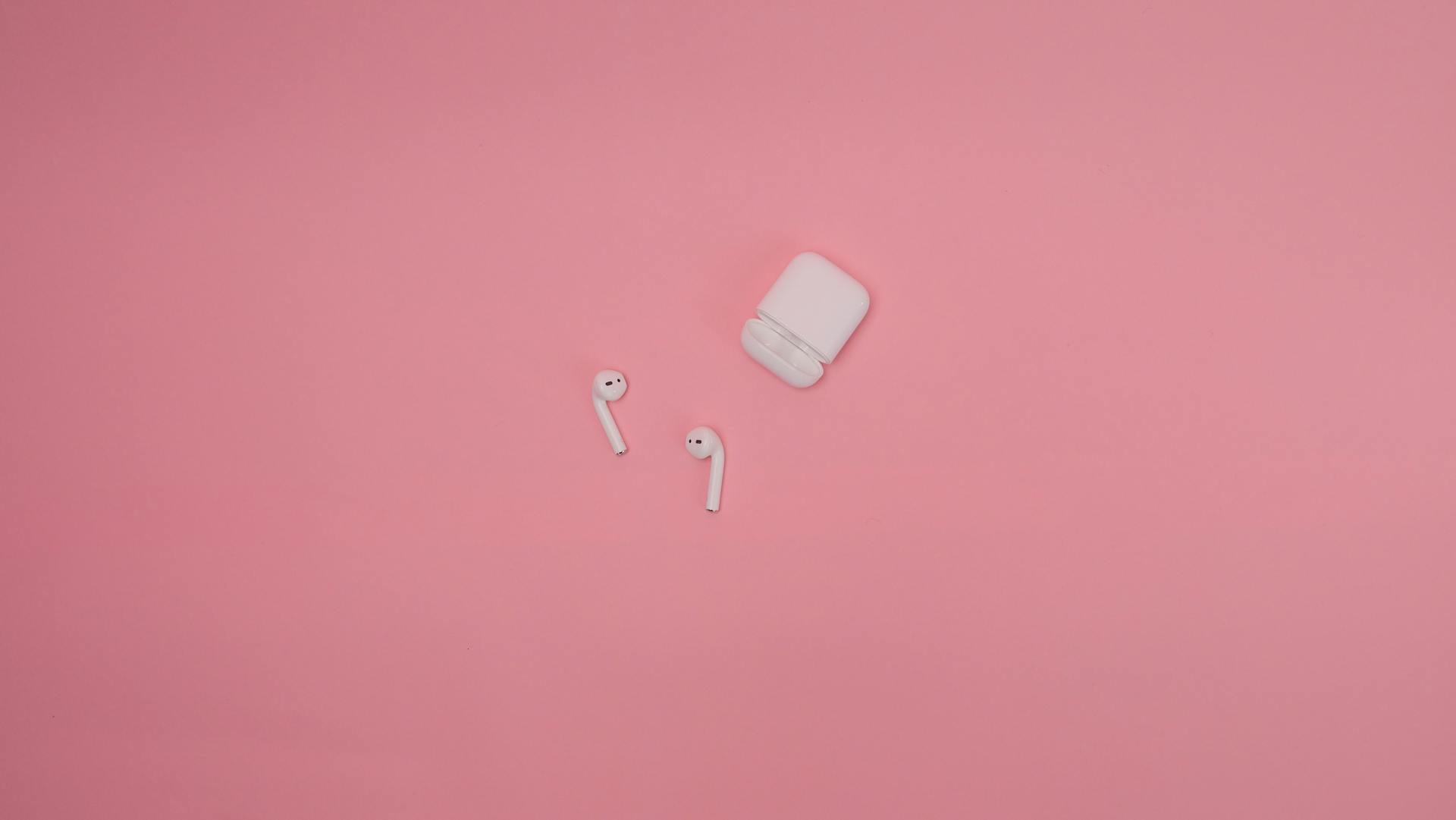 Как плейлист на иностранном языке заменяет учебник